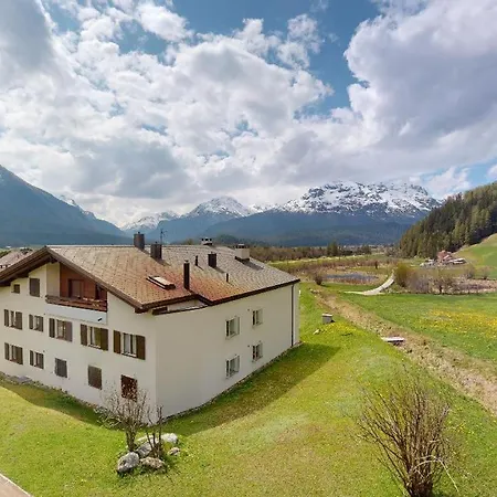 Murtiroel Διαμέρισμα Samedan